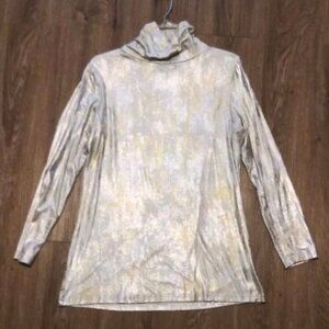 Lynn Ritchie Metallic Knit Turtleneck top